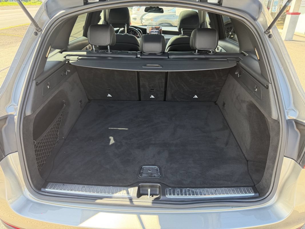 Used 2019 Mercedes-Benz GLC 300 4MATIC w/ Premium Package image 41