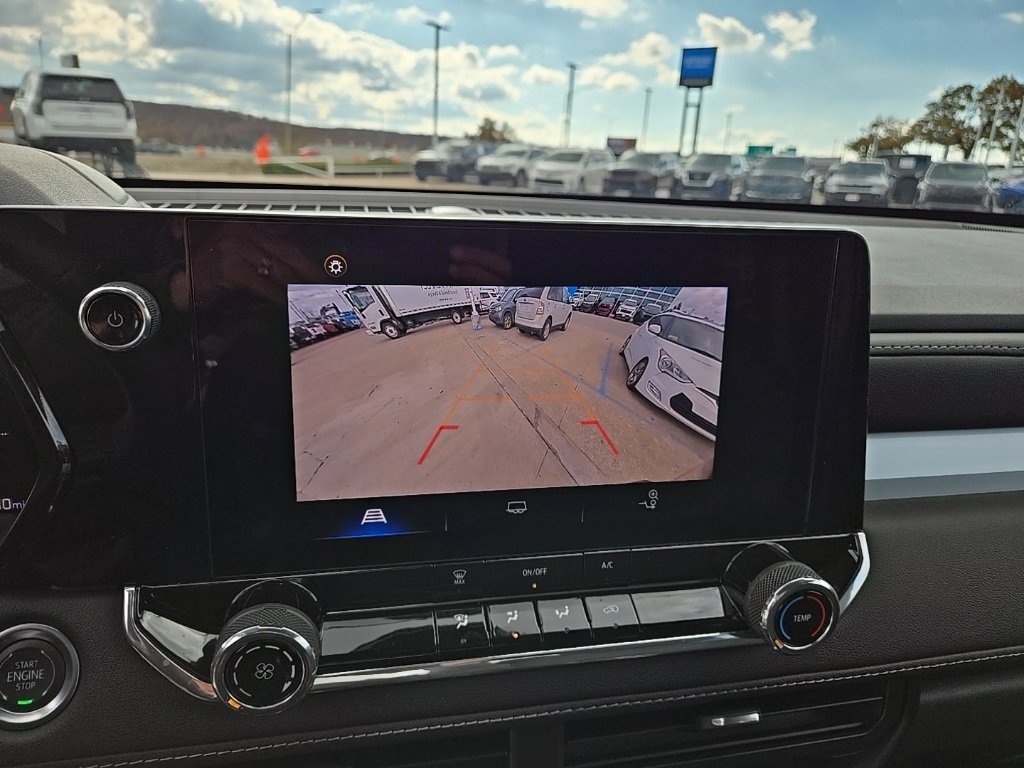 Used 2024 Chevrolet Colorado LT image 30