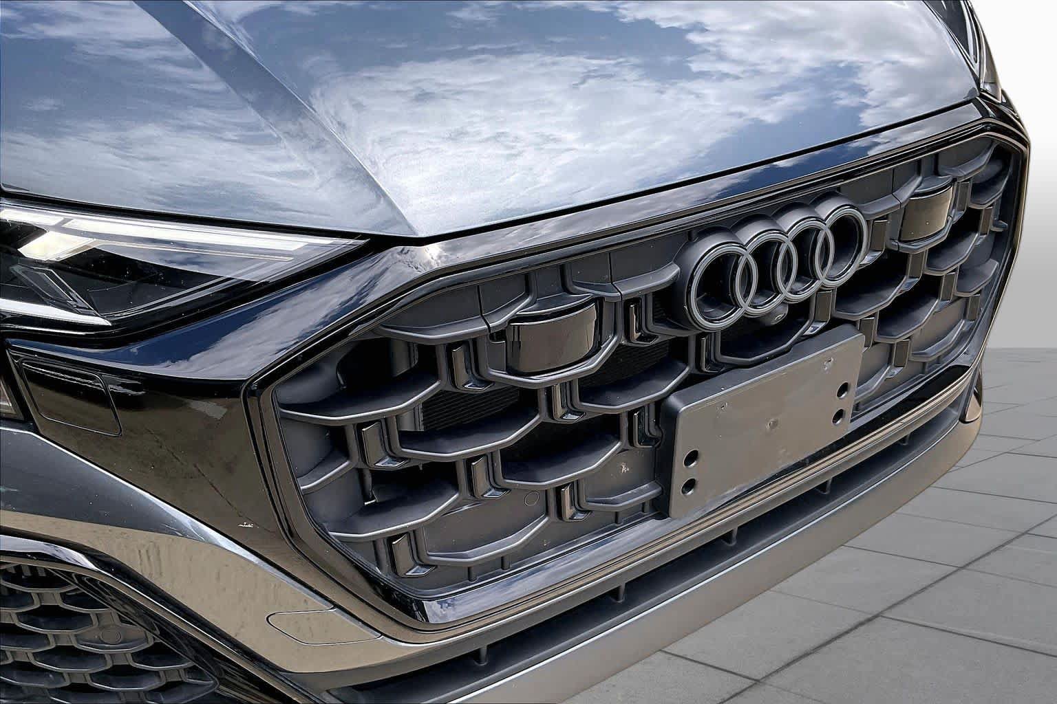 Used 2024 Audi Q8 Premium Plus AWD/4WD image 29