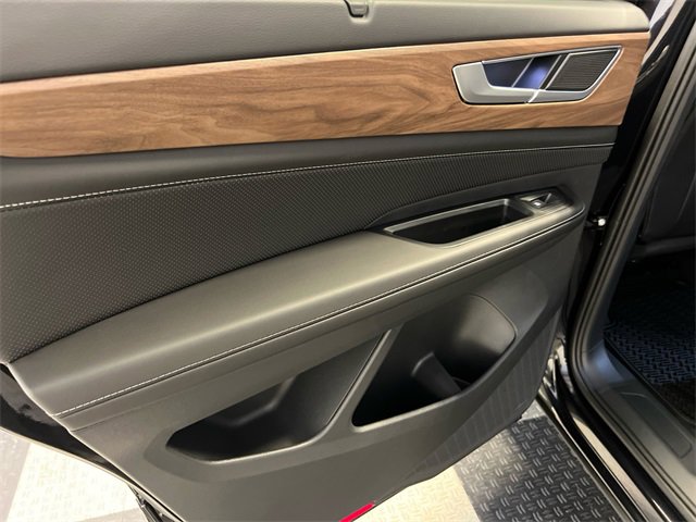 New 2026 Volkswagen Atlas SE image 11