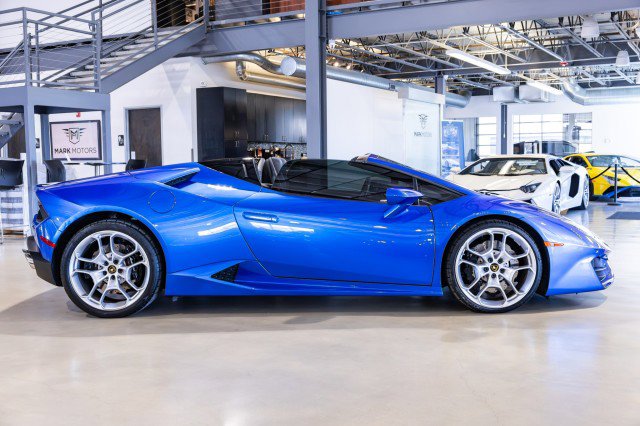 Used 2019 Lamborghini Huracan LP 580-2 image 7