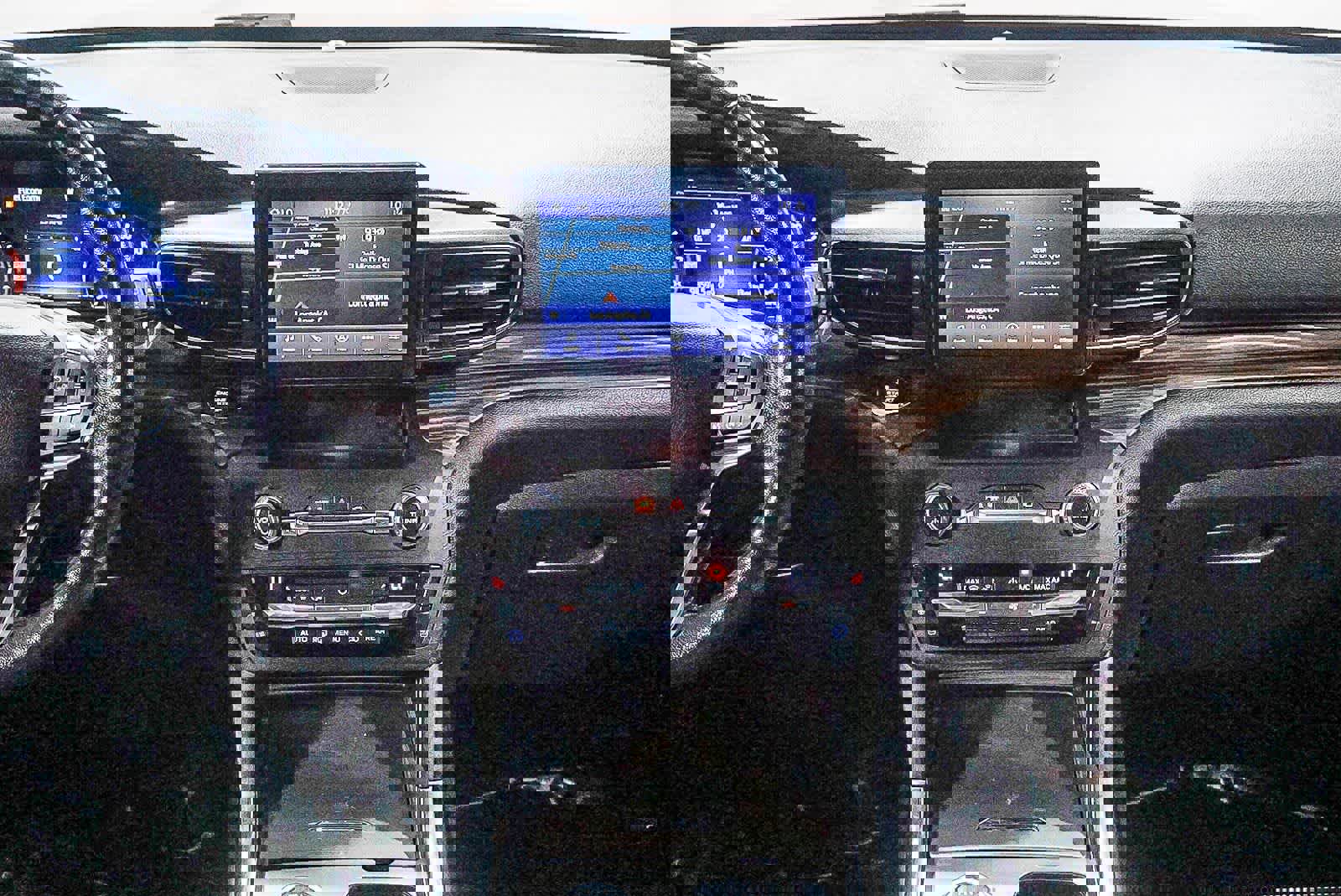 Used 2020 Ford Explorer Limited image 15