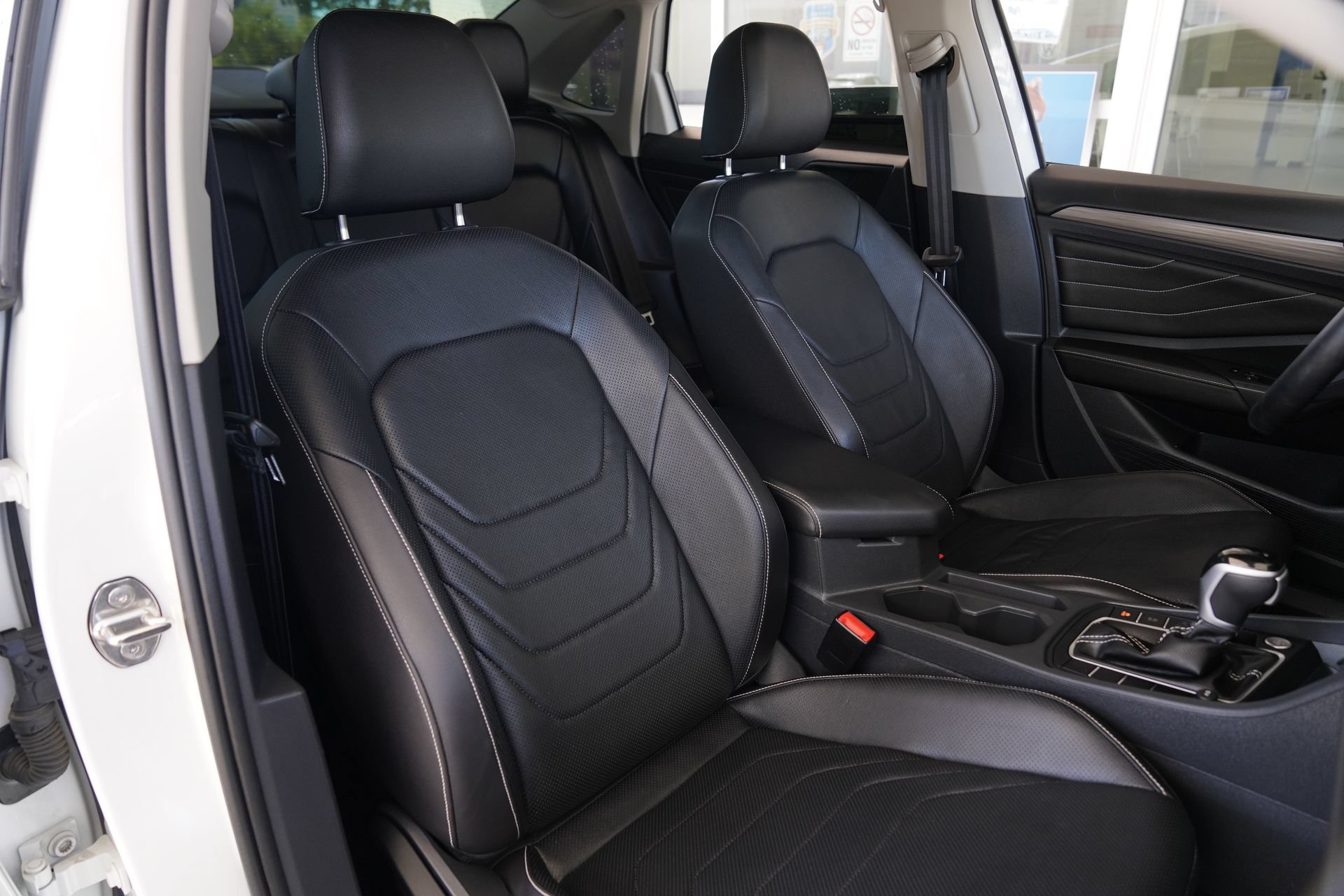 Used 2024 Volkswagen Jetta SEL FWD image 19