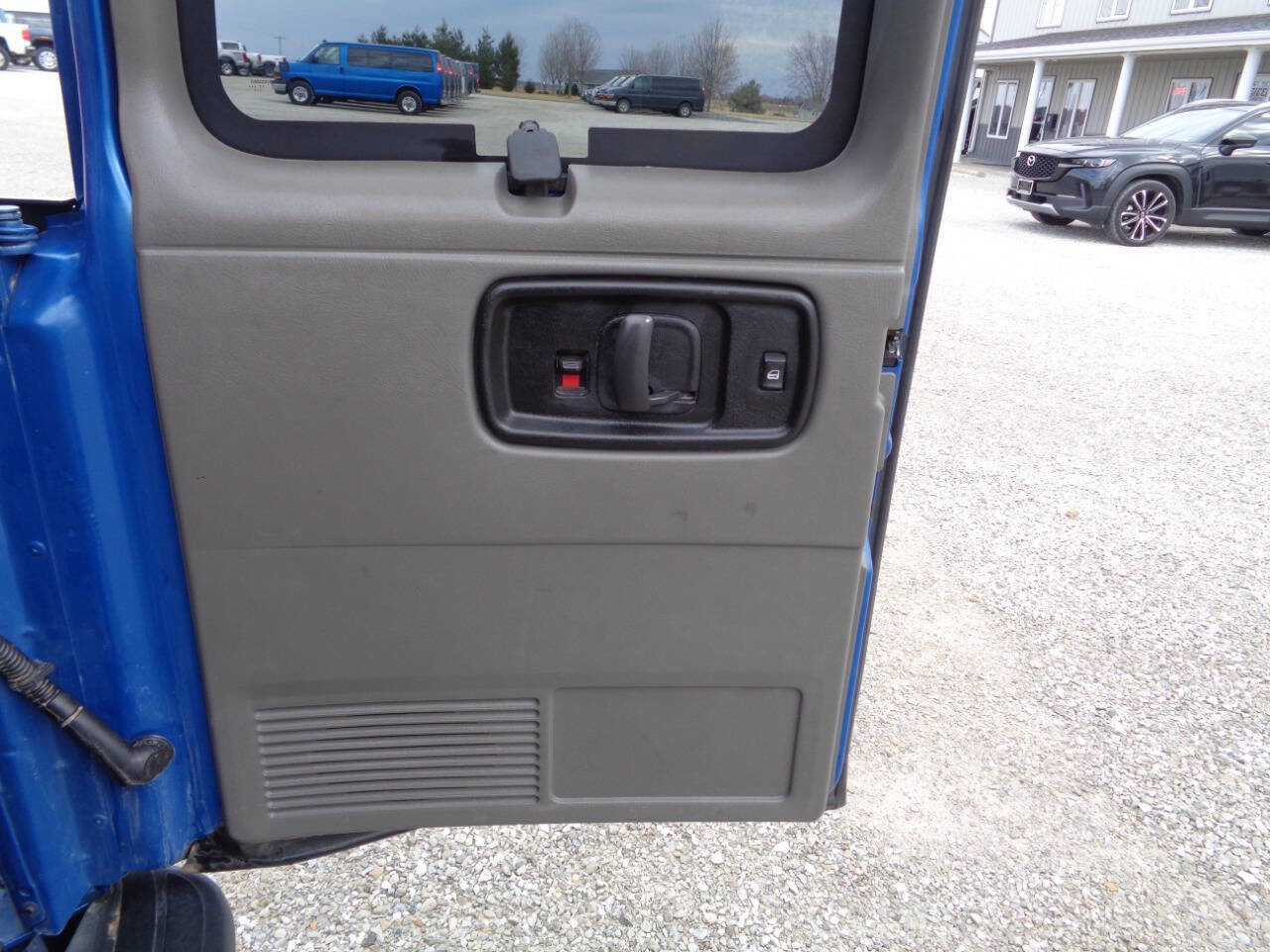 Used 2018 GMC Savana 3500 LT w/ LT Preferred Equipment Group image 44