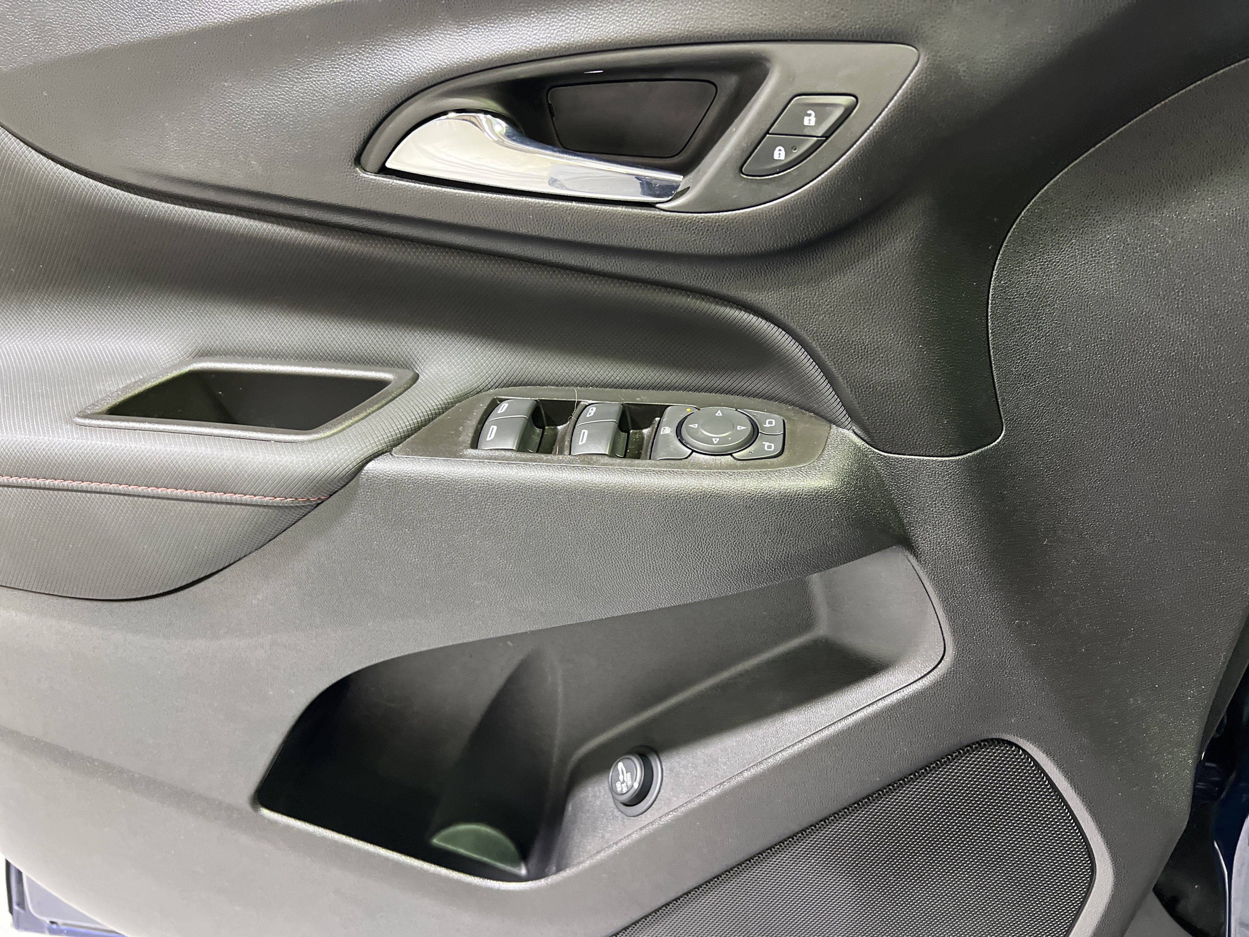 Certified 2022 Chevrolet Equinox RS w/ RS Leather Package image 24