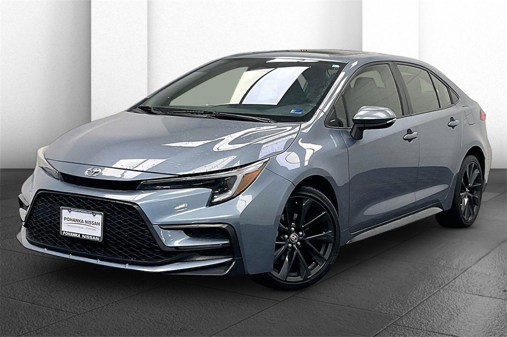 Used 2023 Toyota Corolla SE w/ SE Premium Package image 11