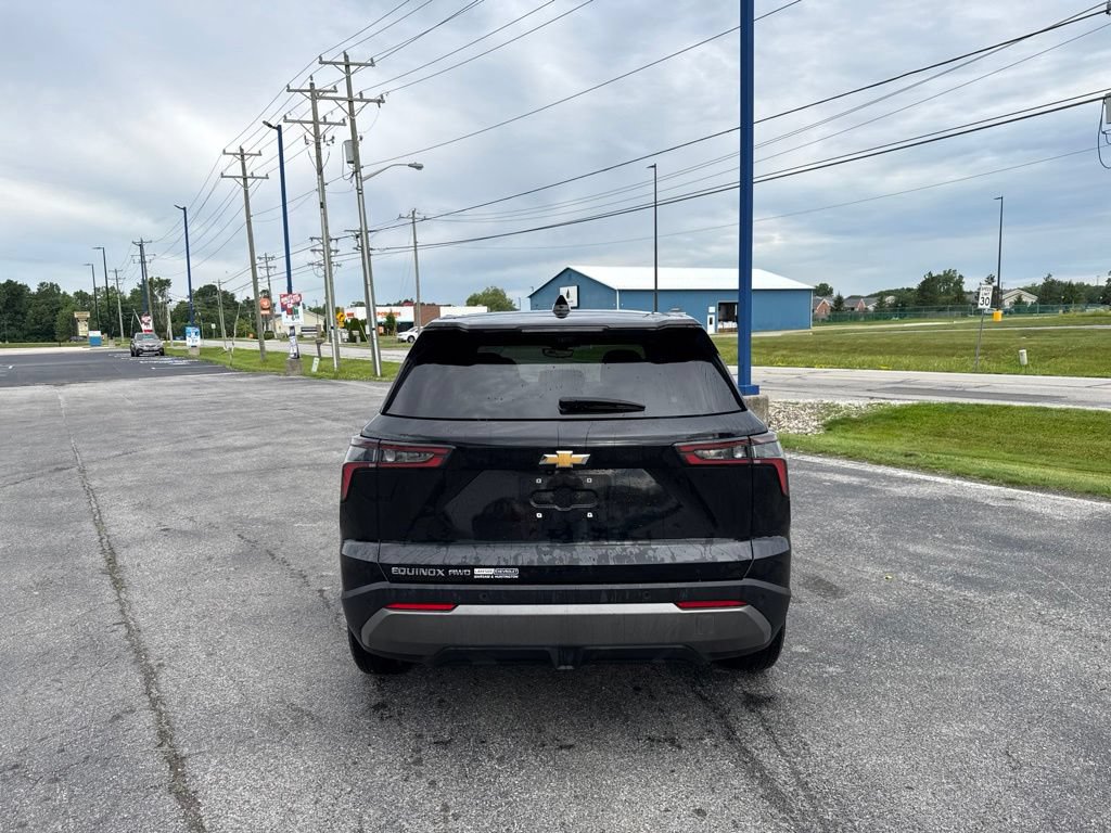 Used 2025 Chevrolet Equinox LT w/ Safety and Technology Package AWD/4WD image 4
