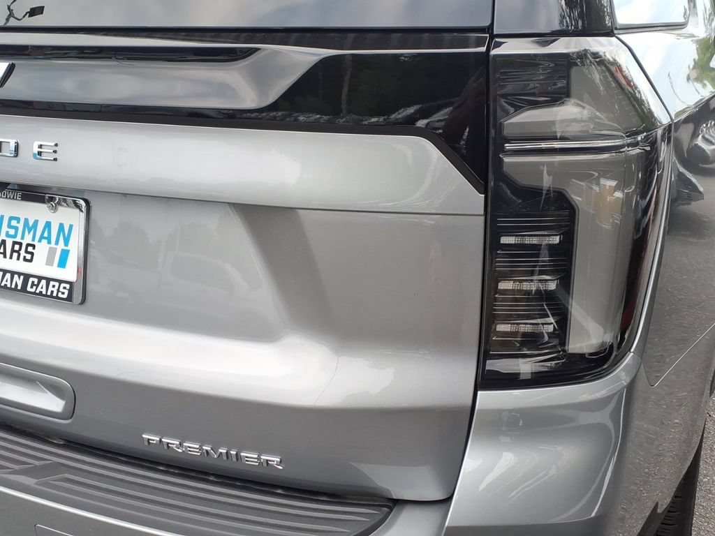New 2026 Chevrolet Tahoe Premier w/ Sun And Tow Package AWD/4WD image 9