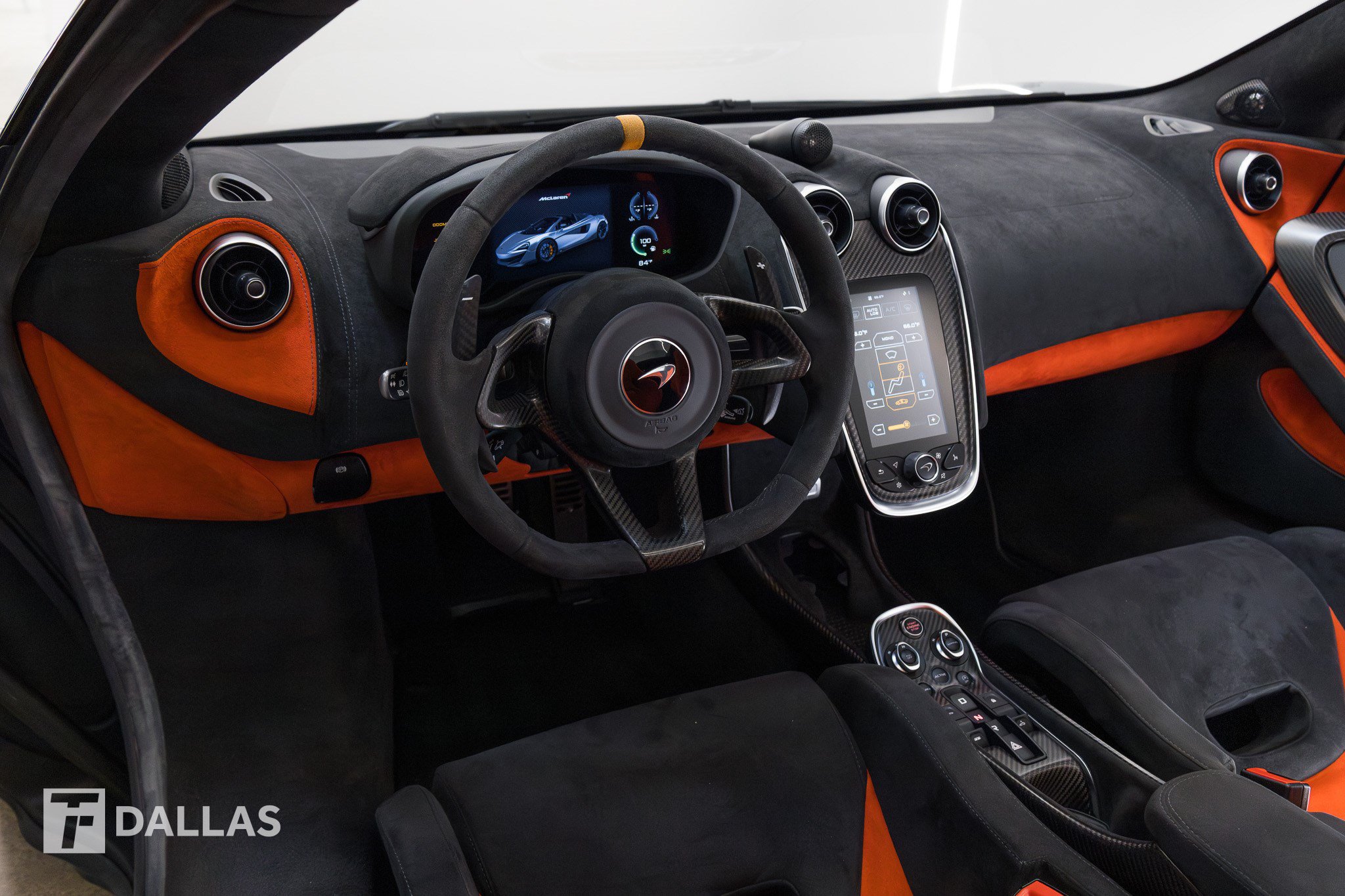 Used 2020 McLaren 600LT Spider RWD image 35