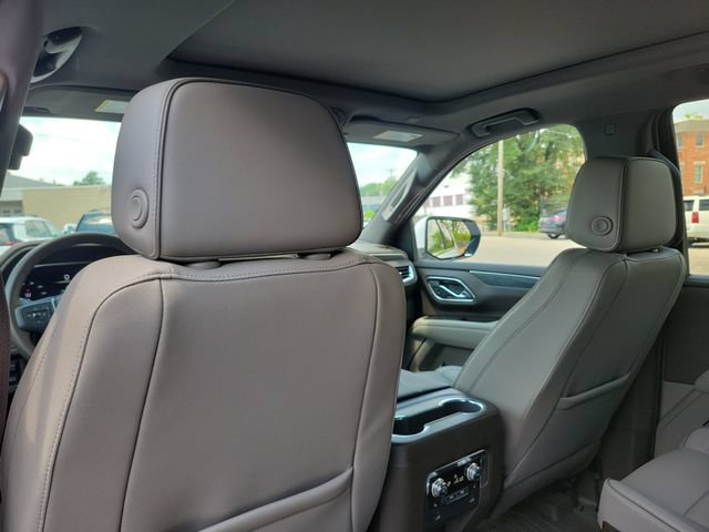 Used 2023 GMC Yukon SLT w/ SLT Premium Package AWD/4WD image 26