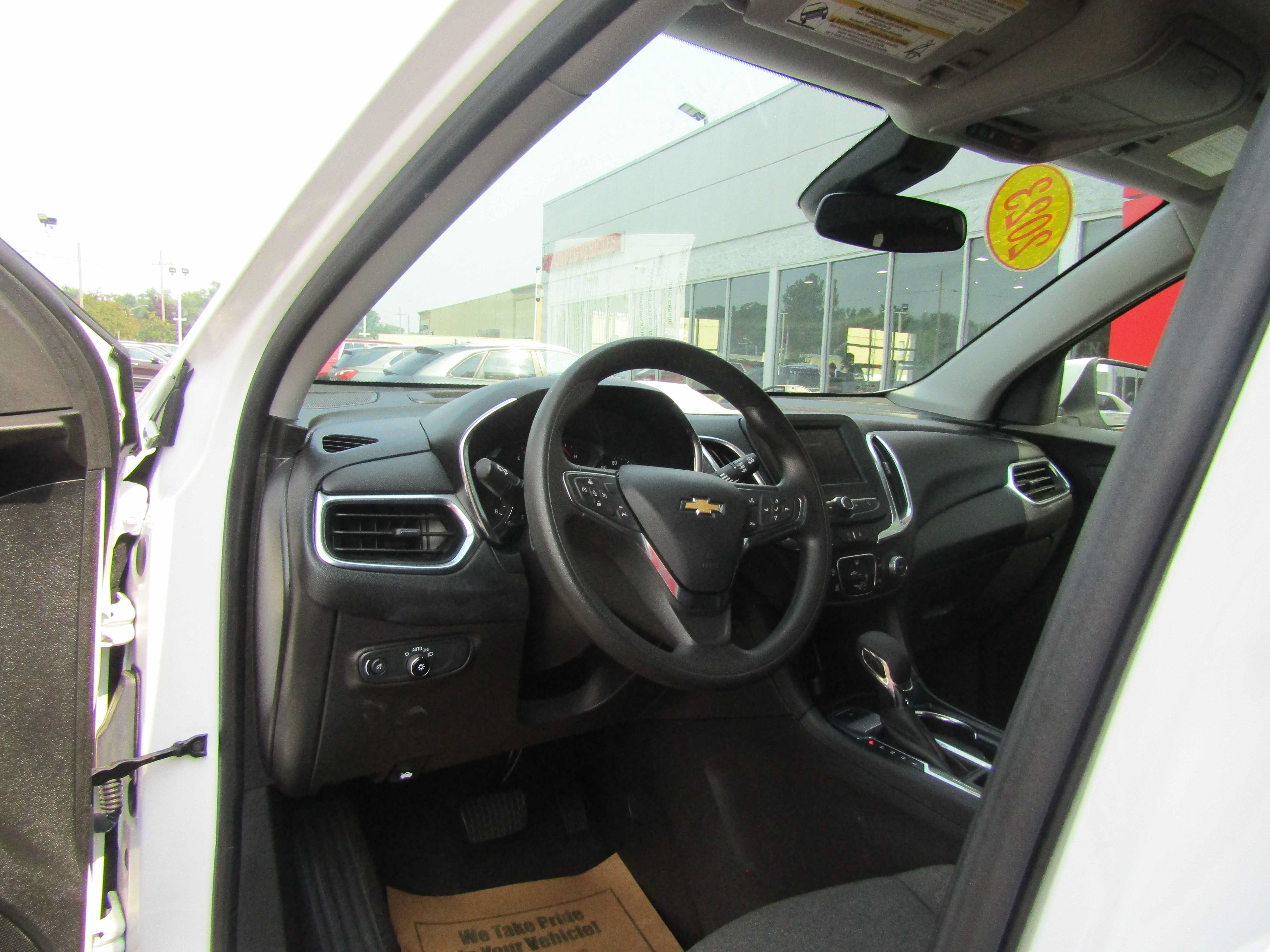 Used 2023 Chevrolet Equinox LT w/ LPO, Floor Liner Package AWD/4WD image 9