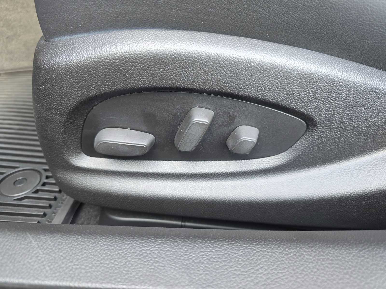 Used 2014 Cadillac ATS Luxury w/ Sun And Sound Package image 24