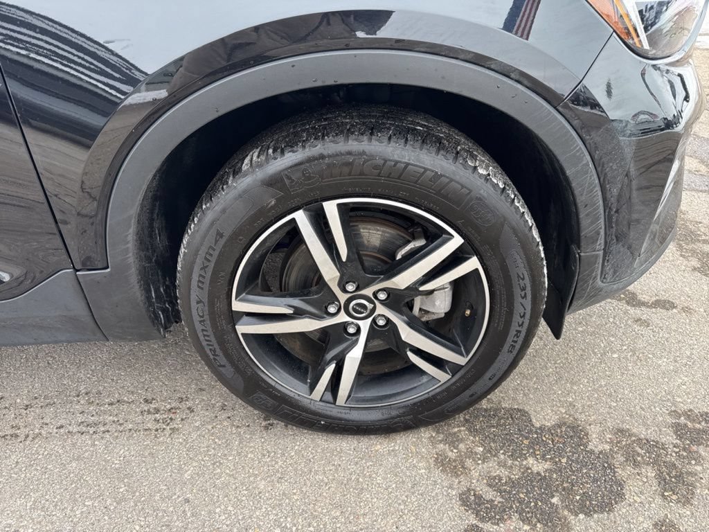 Used 2024 Volvo XC40 B5 Core AWD/4WD image 15
