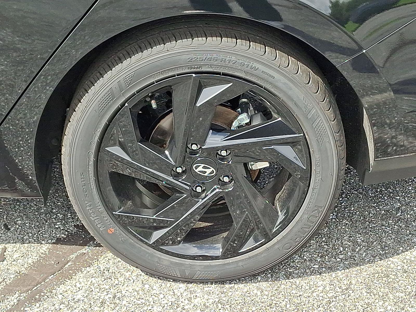 New 2026 Hyundai Elantra SEL Sport FWD image 5