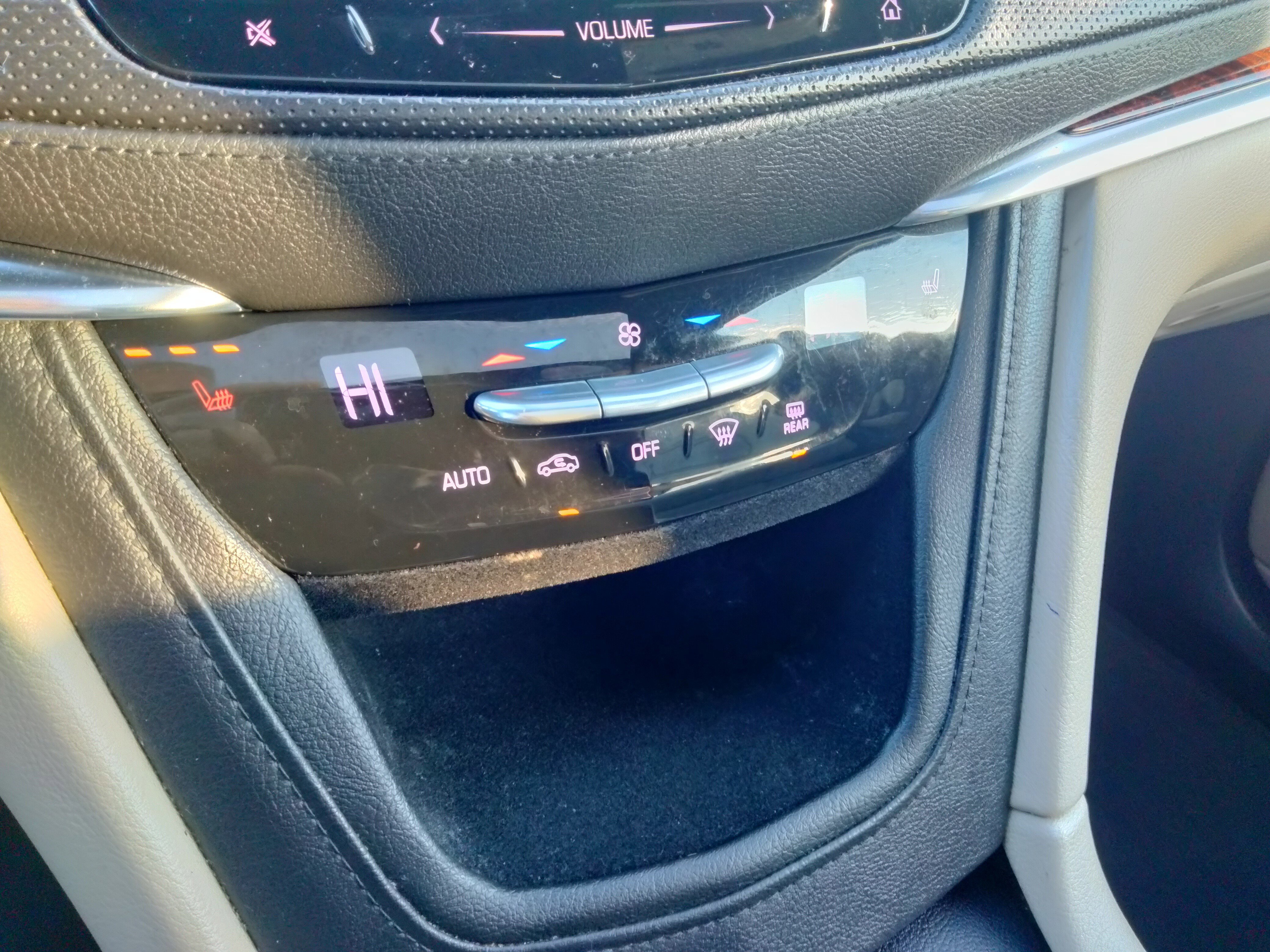 Used 2017 Cadillac XT5 Luxury w/ Driver Awareness Package image 22