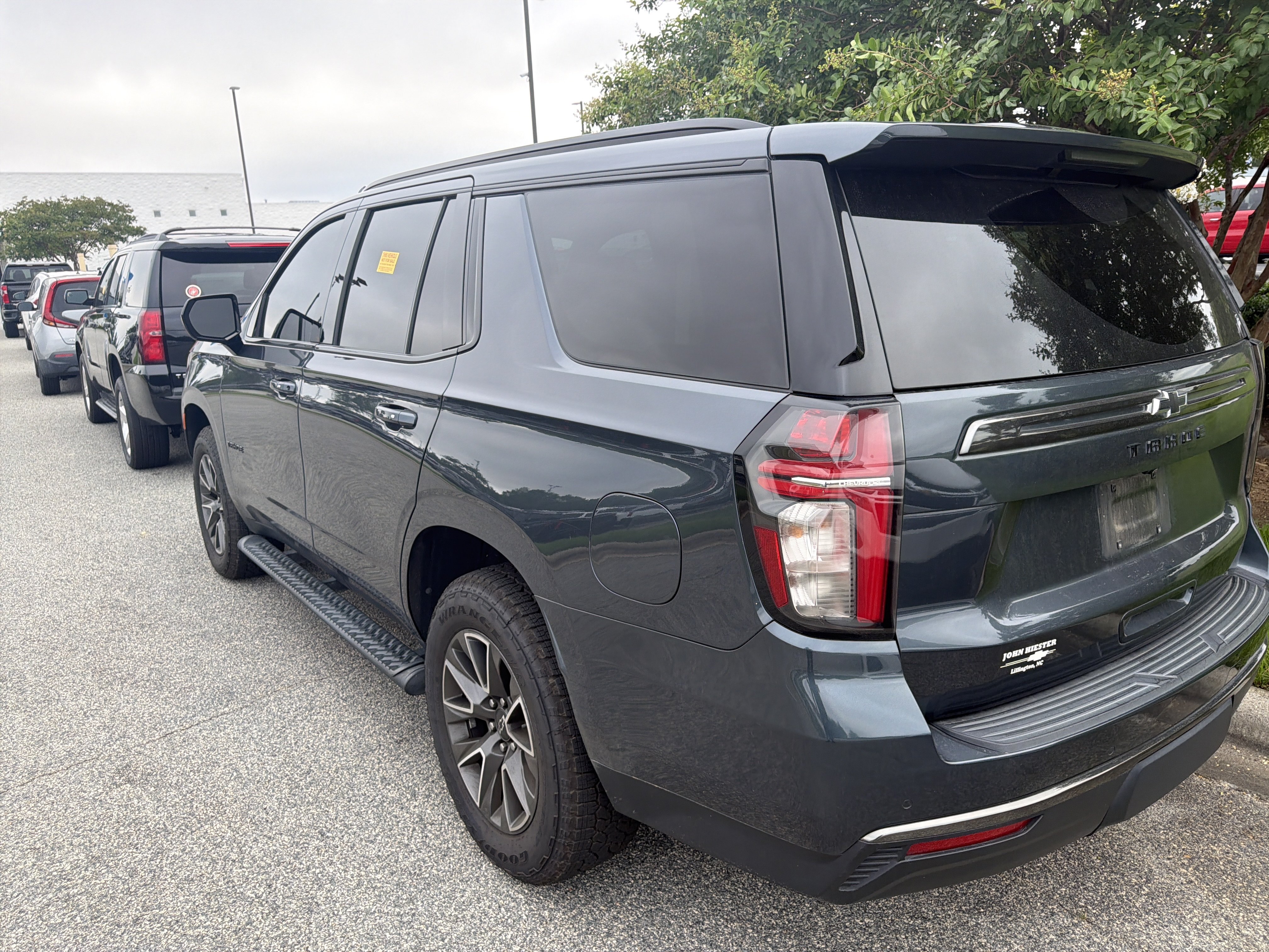 Used 2021 Chevrolet Tahoe Z71 w/ Rear Media and Nav Package AWD/4WD image 8