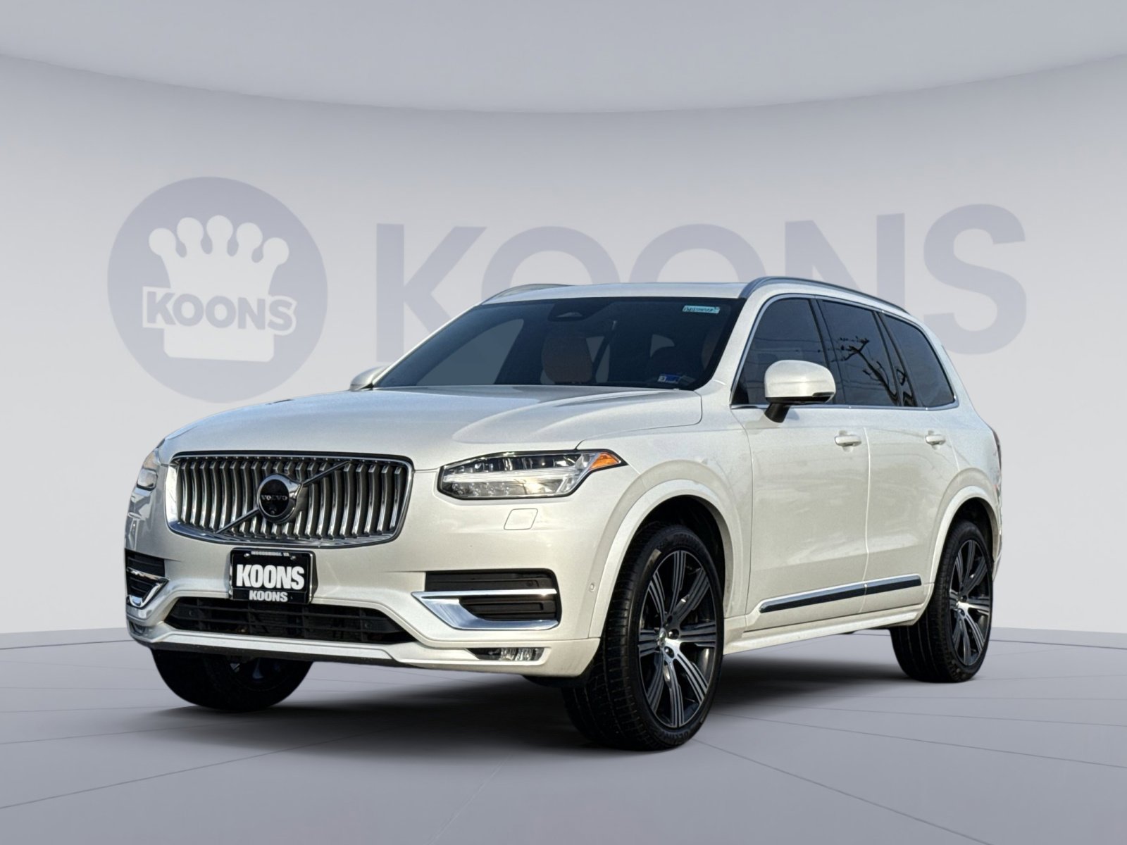 Used 2024 Volvo XC90 B6 Ultimate w/ Protection Package image 1