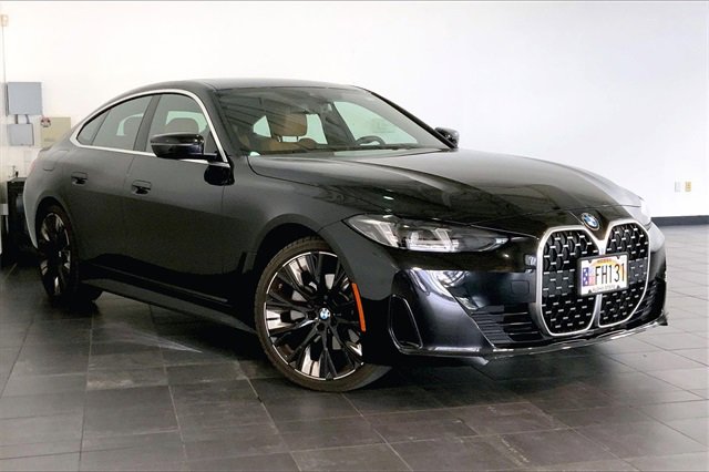 Used 2025 BMW 430i w/ Premium Package image 2