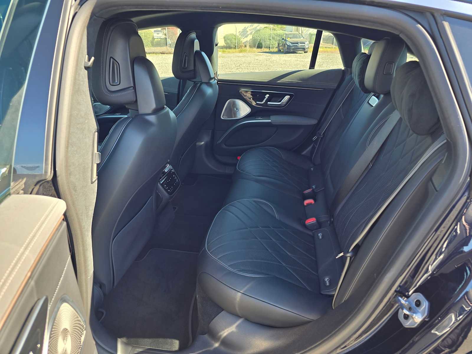 Used 2022 Mercedes-Benz EQS 580 4MATIC Sedan image 18