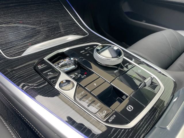 Used 2023 BMW X7 M60i w/ Executive Package image 22