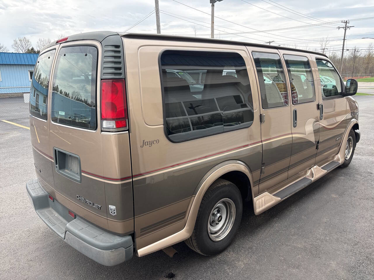Used 2001 Chevrolet Express 1500 RWD image 8