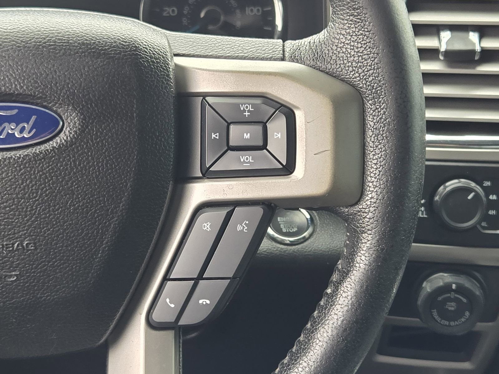 Used 2016 Ford F150 Lariat w/ Equipment Group 502A Luxury AWD/4WD image 28