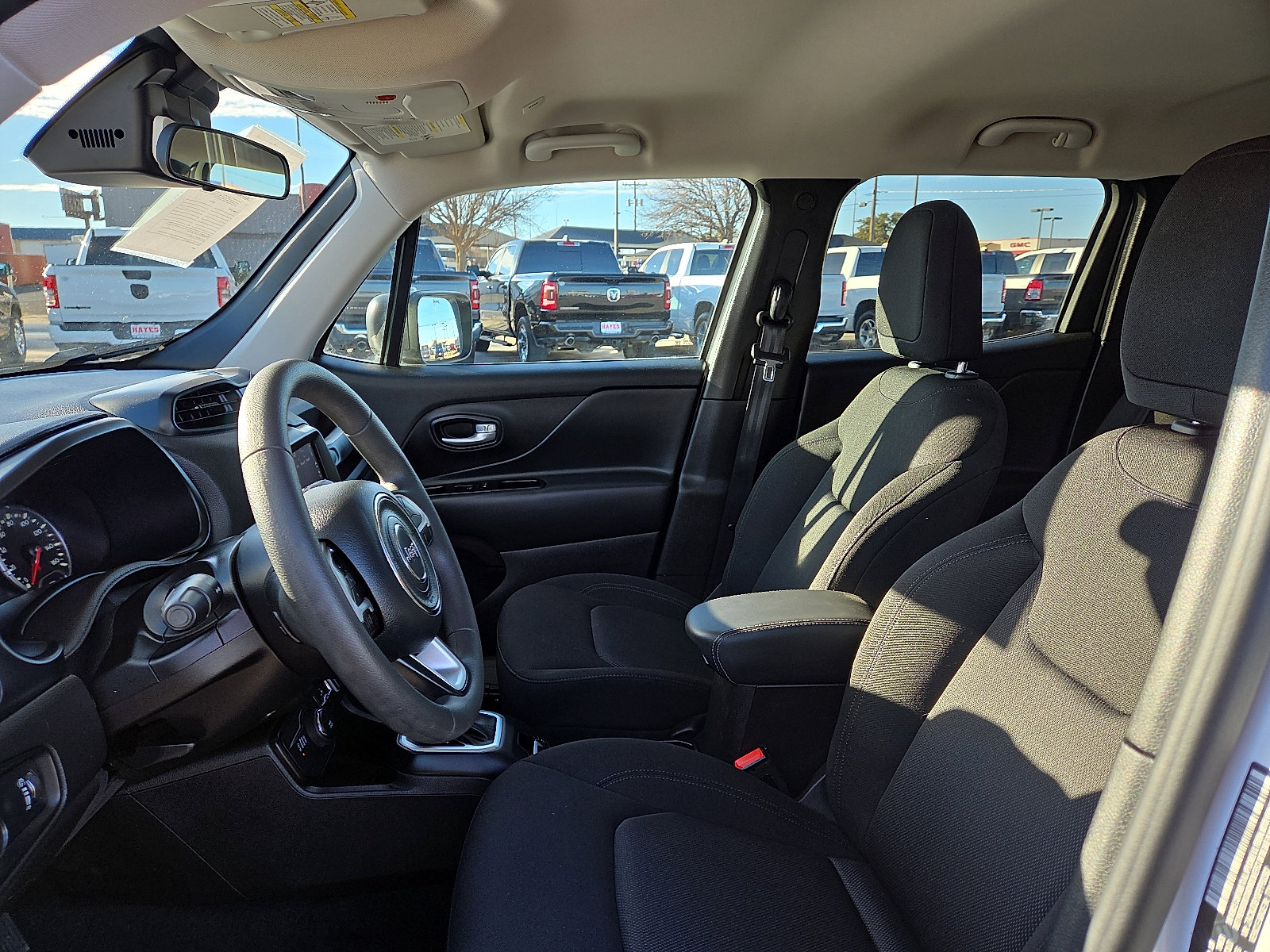 Used 2023 Jeep Renegade Latitude image 13