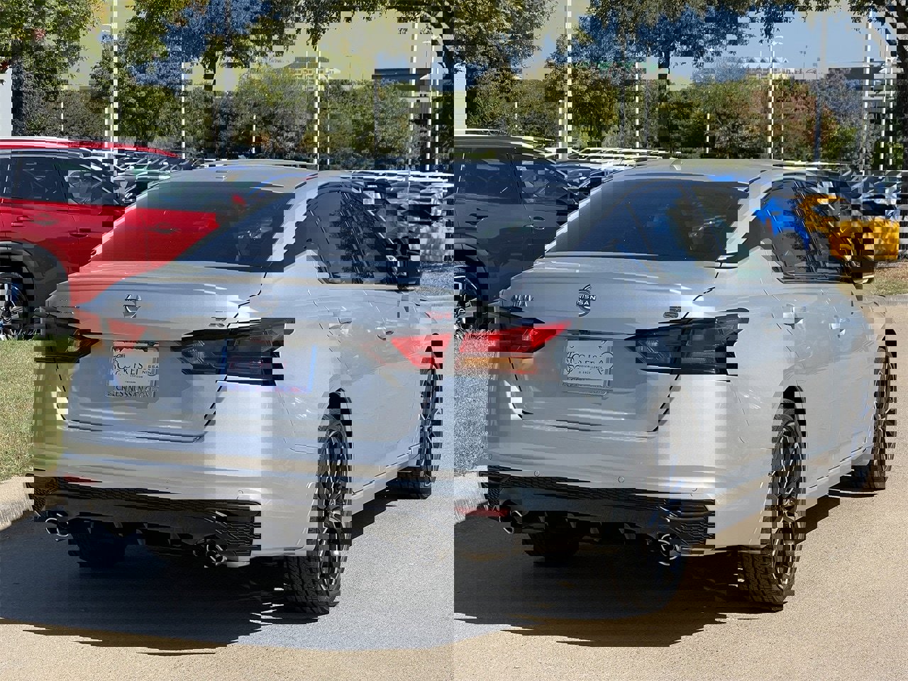 New 2025 Nissan Altima 2.5 SR image 4