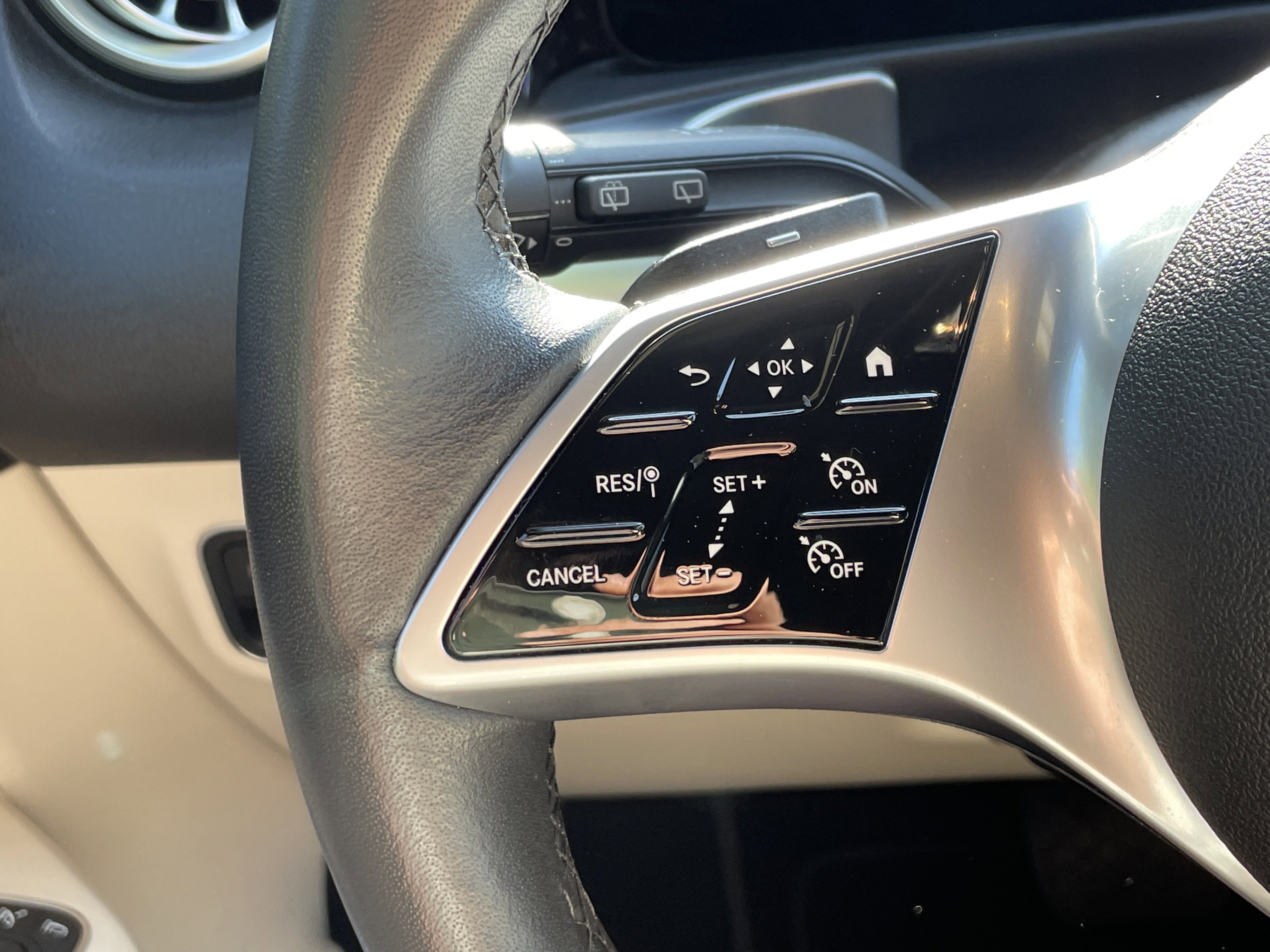Certified 2025 Mercedes-Benz GLB 250 image 26