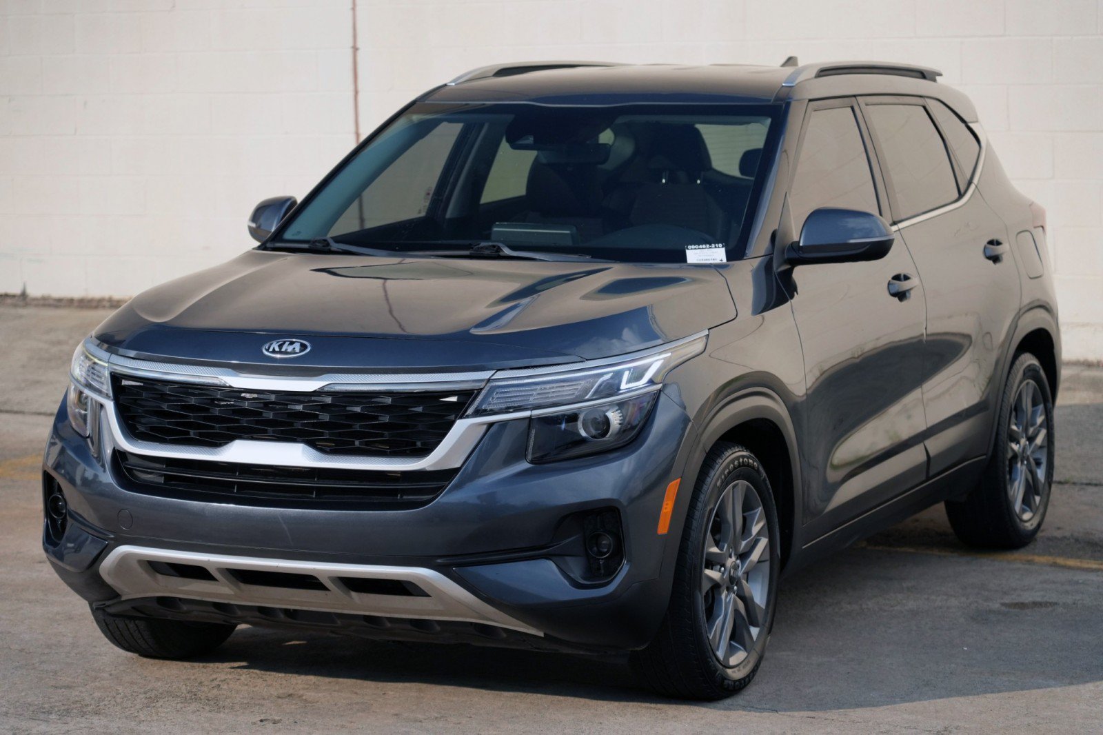 Used 2021 Kia Seltos S FWD image 40