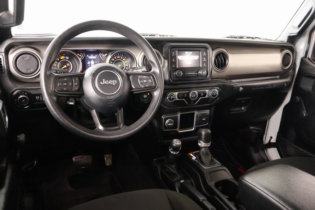 Used 2020 Jeep Wrangler Unlimited Sport image 2