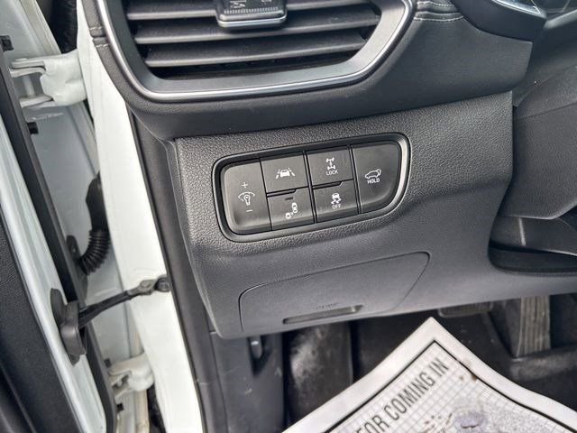 Used 2019 Hyundai Santa Fe Ultimate w/ Cargo Package image 19