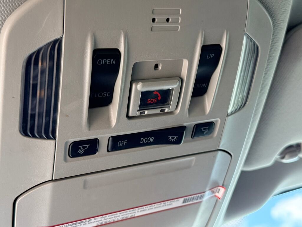 Used 2021 Toyota Highlander XLE image 29