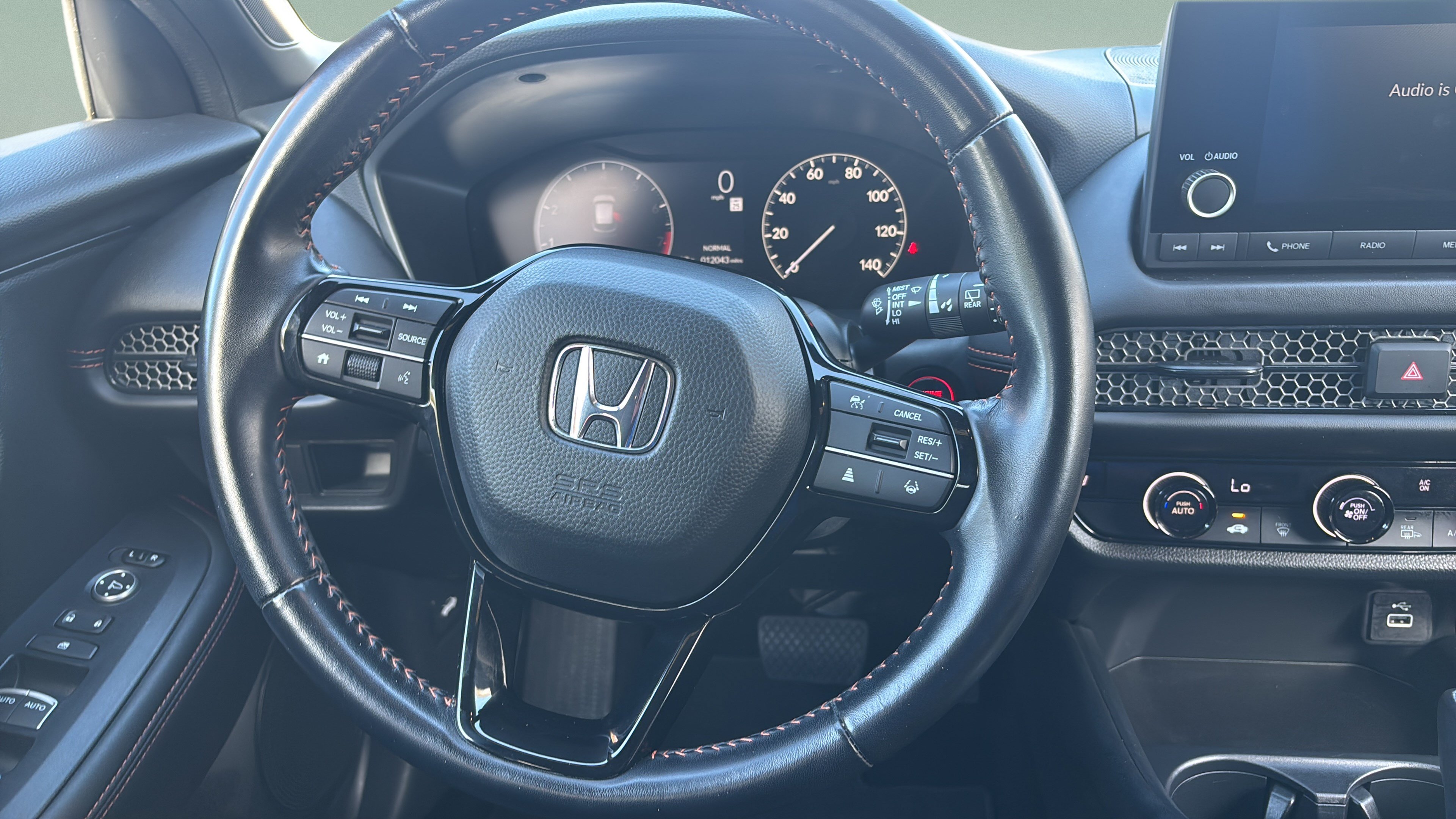 Used 2025 Honda HR-V Sport image 31