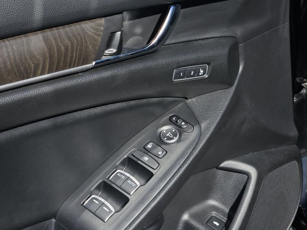 Used 2022 Honda Accord Touring image 28