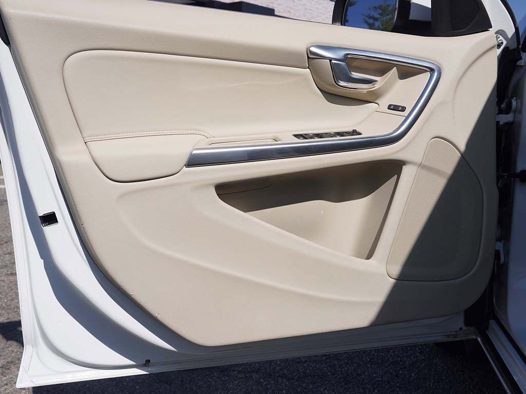 Used 2012 Volvo S60 T5 image 15