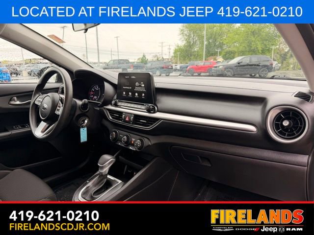 Used 2021 Kia Forte LXS FWD image 11