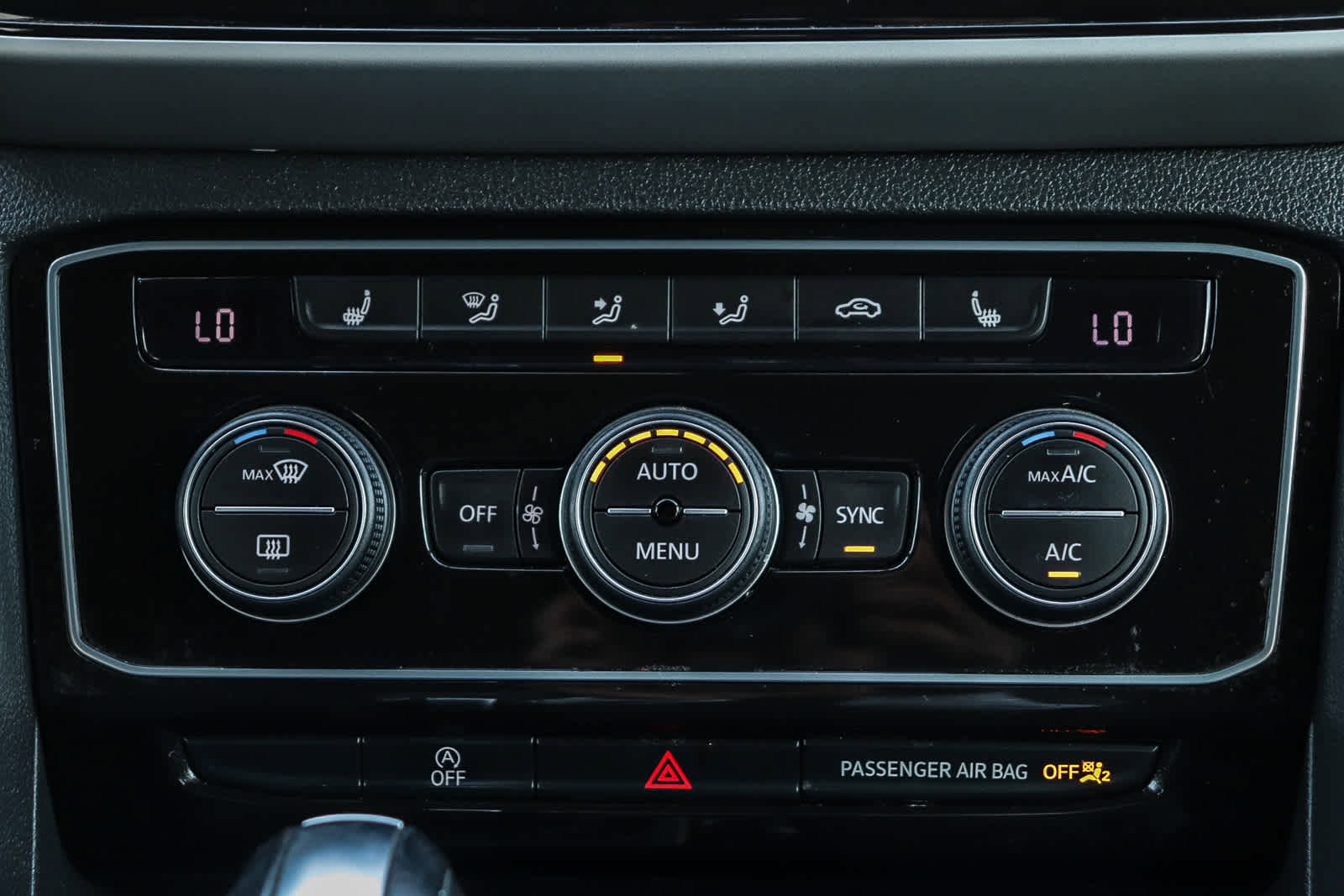 Used 2022 Volkswagen Atlas Cross Sport SE image 13