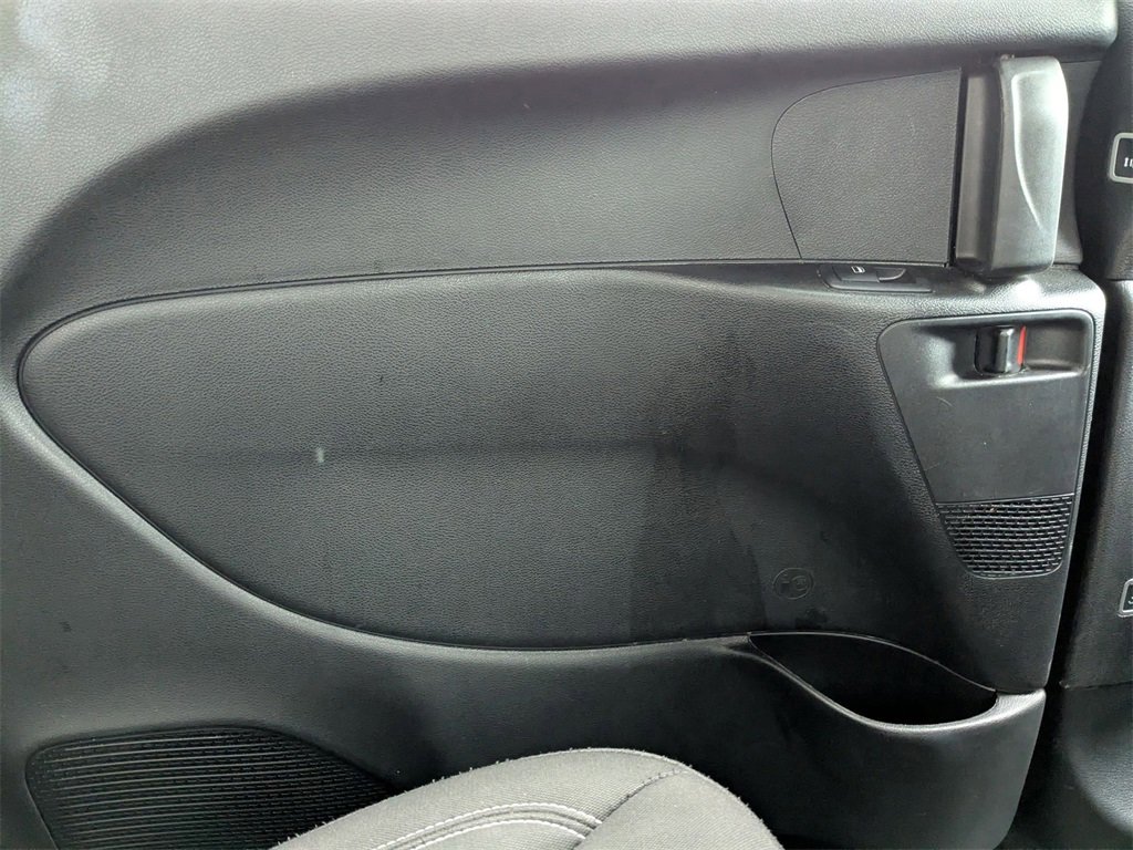 Used 2023 Chrysler Pacifica Touring image 30