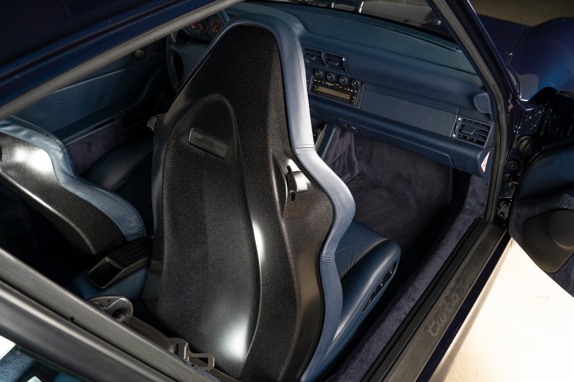 Used 1998 Porsche 911 image 31