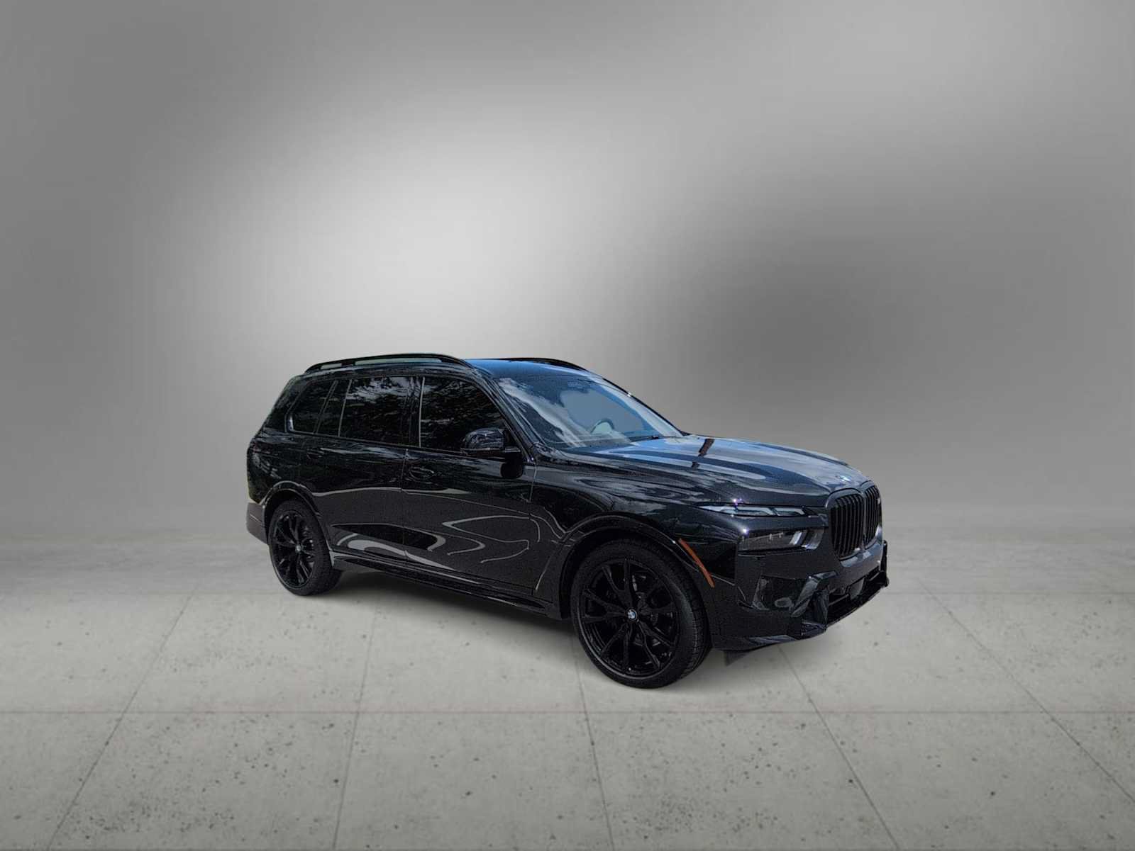 Used 2024 BMW X7 M60i w/ Executive Package AWD/4WD video 2