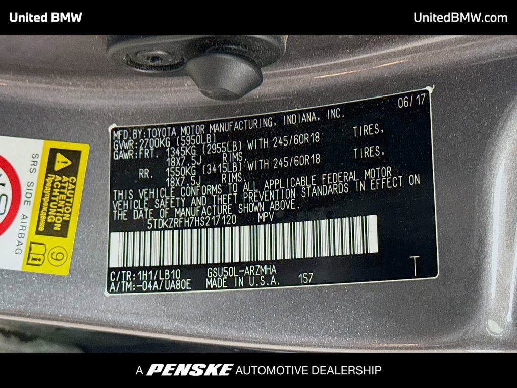 Used 2017 Toyota Highlander XLE image 16