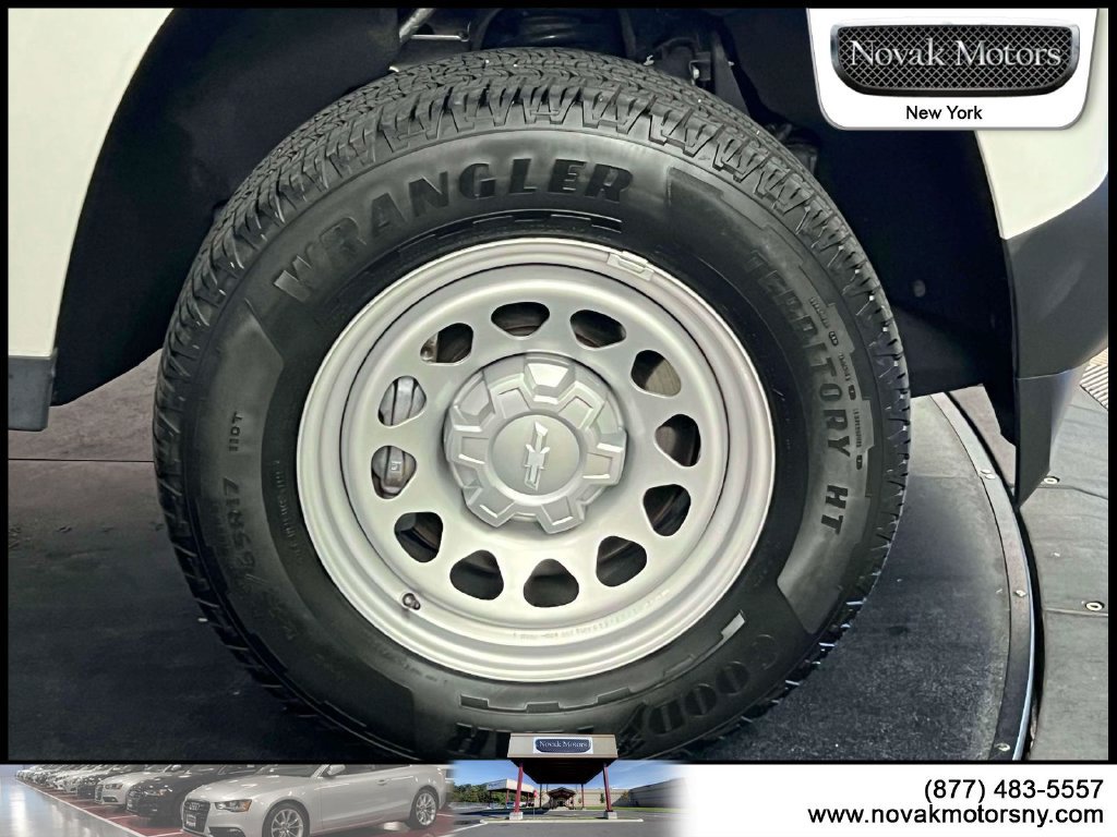 Used 2023 Chevrolet Colorado W/T w/ WT Convenience Package II AWD/4WD image 9