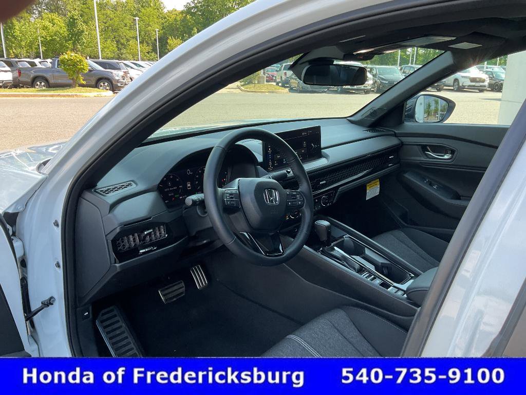Used 2025 Honda Accord Sport image 25
