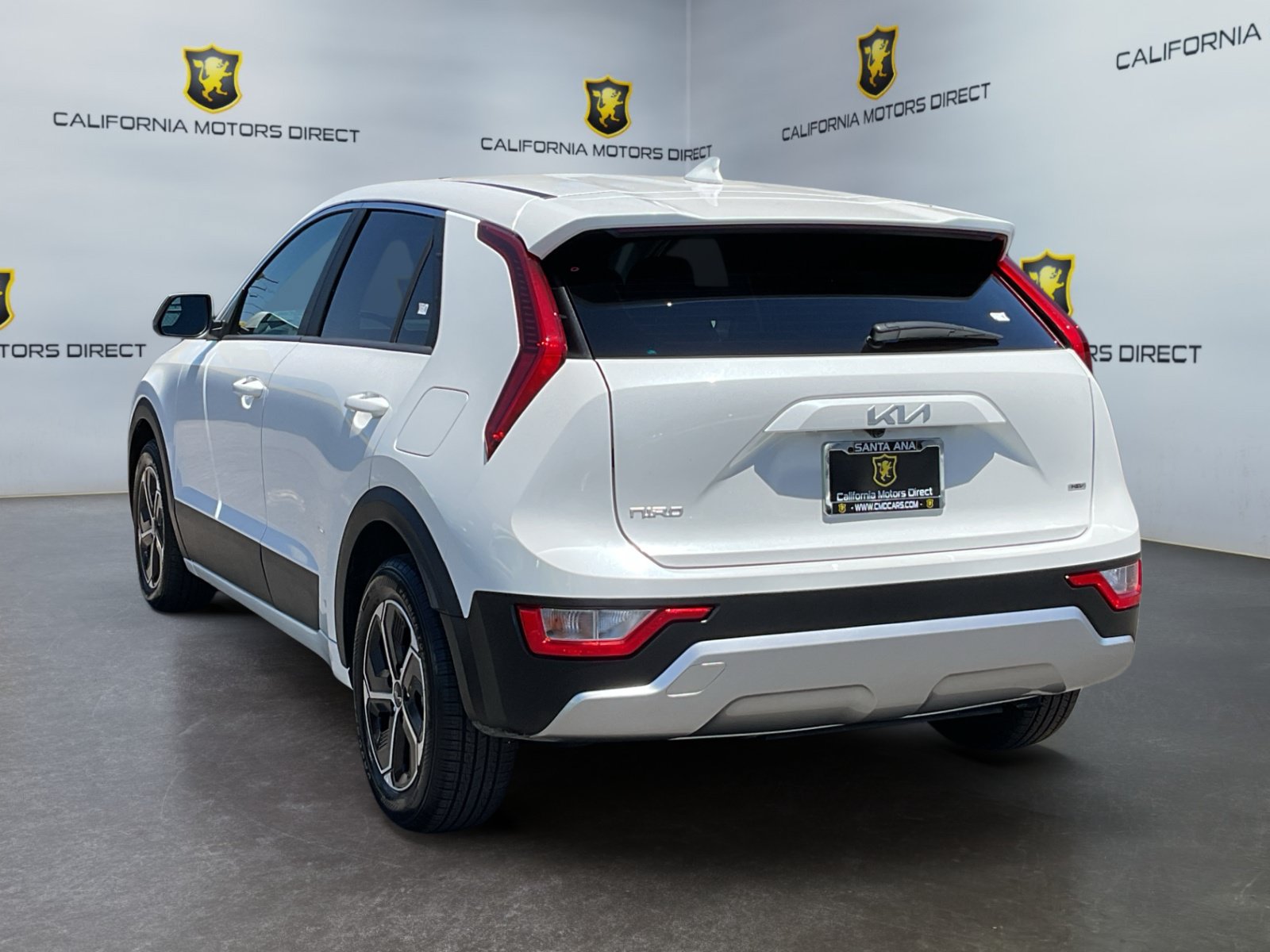 Used 2025 Kia Niro LX FWD image 7