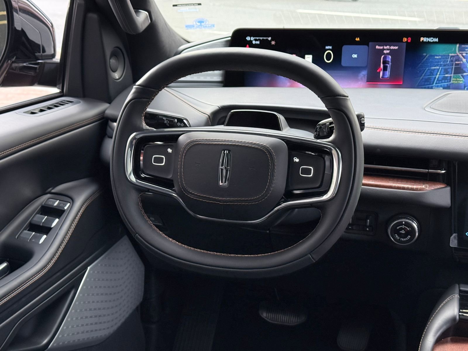 New 2025 Lincoln Navigator Black Label image 32