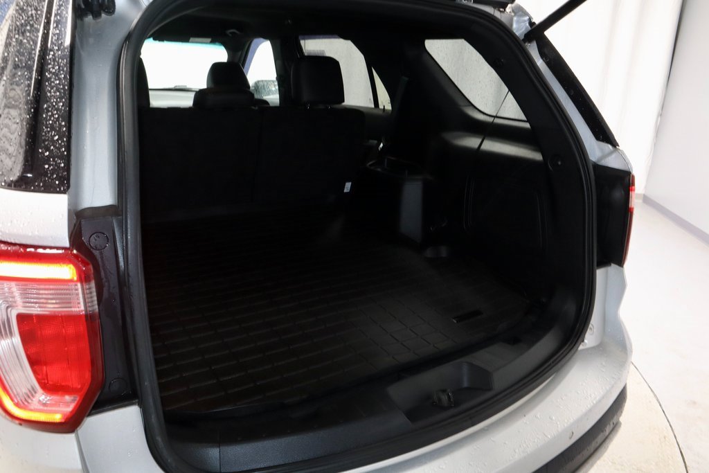 Used 2016 Ford Explorer Limited image 14