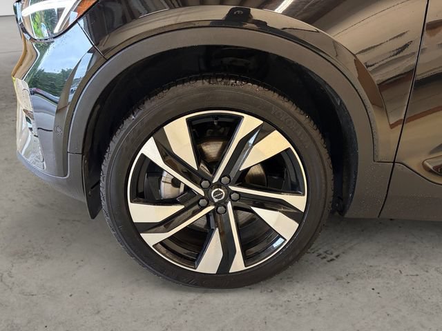 Used 2023 Volvo XC40 B5 Plus w/ Driver Assist Package AWD/4WD image 15
