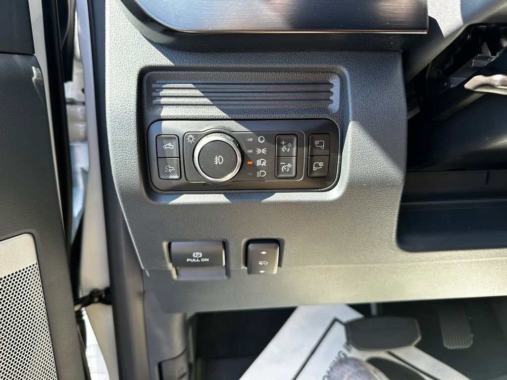 New 2026 Ford F350 Lariat w/ Black Appearance Package image 66