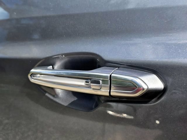 Used 2024 Cadillac XT5 Premium Luxury AWD/4WD image 9